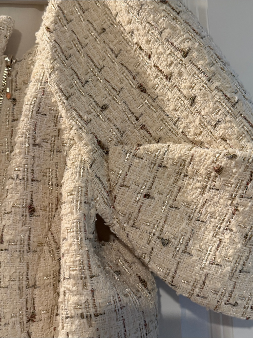 NWOT White House Black Market Cream Tweed Puff Sleeve Top - Picture 6 of 7